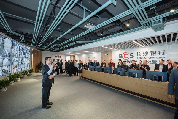 1526700734685021175.jpg 1526700734685021175.jpg